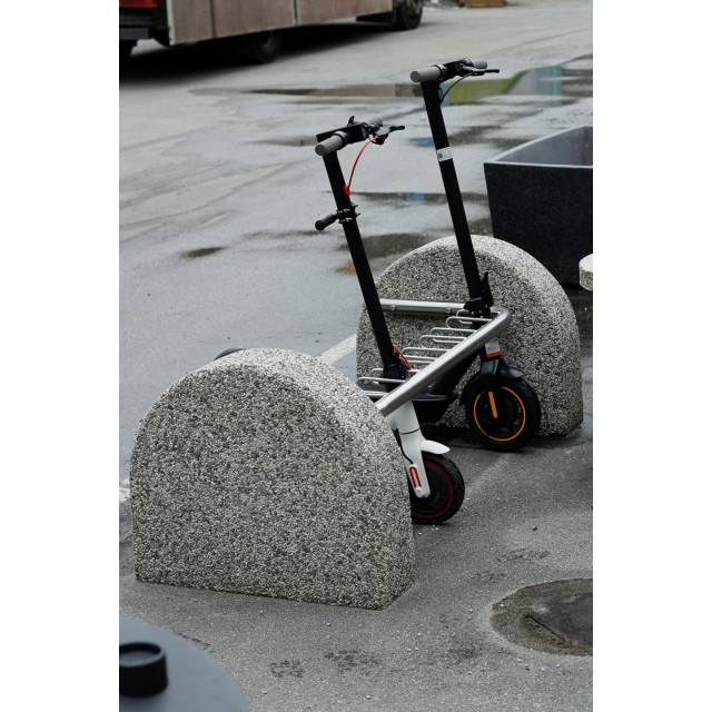 Stojalo za skiroje Linia